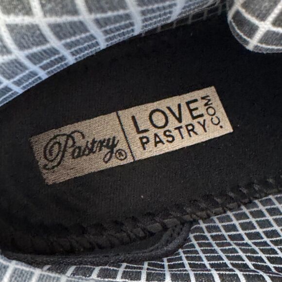 Pastry Pop Tart Grid High Top Sneakers Black Patent Hip Hop Style Women's 7.5 - Picture 13 of 16